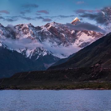 拉萨+布达拉宫+波密+来古冰川+雅鲁藏布大峡谷8日7晚私家团 拉萨+布达拉宫+波密+来古冰川+雅鲁藏布大峡谷8日7晚私家团