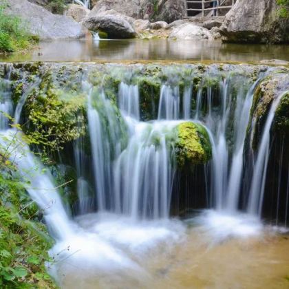 河南郑州+开封+洛阳+云台山6日5晚私家团