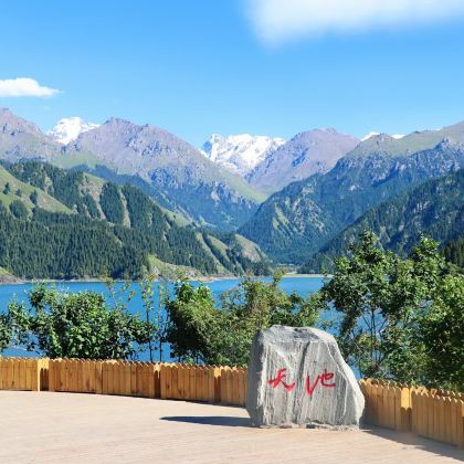 天山天池+喀纳斯景区+安集海大峡谷+禾木风景区+新疆可可托海景区7日6晚跟团游