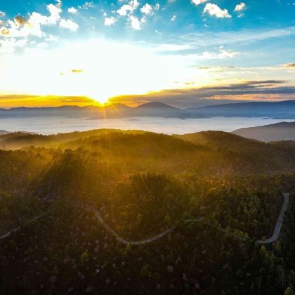 昆明+南恩瀑布+云南哀牢山国家级自然保护区+金山原始森林+景迈山茶林文化景区6日5晚私家团 昆明+南恩瀑布+云南哀牢山国家级自然保护区+金山原始森林+景迈山茶林文化景区6日5晚私家团