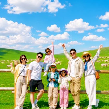 内蒙古呼和浩特+乌兰哈达火山地质公园+辉腾锡勒草原+希拉穆仁草原+响沙湾5日4晚跟团游 内蒙古呼和浩特+乌兰哈达火山地质公园+辉腾锡勒草原+希拉穆仁草原+响沙湾5日4晚跟团游