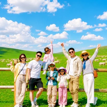 内蒙古呼和浩特+乌兰哈达火山地质公园+辉腾锡勒草原+希拉穆仁草原+响沙湾5日4晚跟团游 内蒙古呼和浩特+乌兰哈达火山地质公园+辉腾锡勒草原+希拉穆仁草原+响沙湾5日4晚跟团游