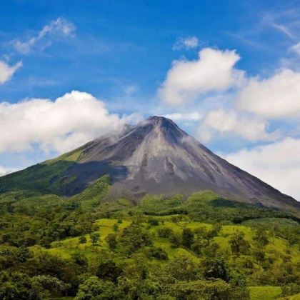 萨尔瓦多+巴拿马+哥斯达黎加+阿雷纳尔火山+巴拿马运河+霍亚德塞伦考古遗址22日跟团游