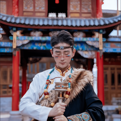 成都+九寨沟+都江堰+三星堆博物馆+黄龙风景名胜区6日5晚跟团游 成都+九寨沟+都江堰+三星堆博物馆+黄龙风景名胜区6日5晚跟团游