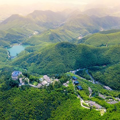 浙江莫干山2日1晚跟团游