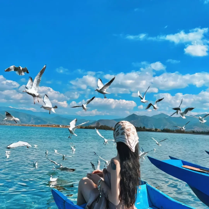 泸沽湖+情人滩+里格观景台+草海+走婚桥+泸沽湖风景区-坐猪槽船游湖2日1晚跟团游 泸沽湖+情人滩+里格观景台+草海+走婚桥+泸沽湖风景区-坐猪槽船游湖2日1晚跟团游