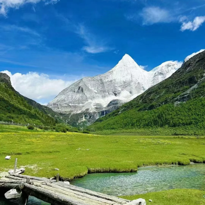 稻城亚丁4日3晚私家团 稻城亚丁4日3晚私家团
