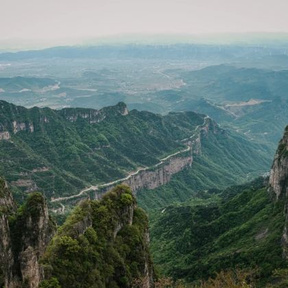 太行山大峡谷八泉峡景区+黄崖洞文化旅游区+王莽岭风景区4日3晚拼小团 太行山大峡谷八泉峡景区+黄崖洞文化旅游区+王莽岭风景区4日3晚拼小团