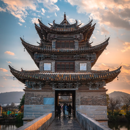 昆明+罗平+弥勒+元阳+建水+抚仙湖6日5晚私家团 昆明+罗平+弥勒+元阳+建水+抚仙湖6日5晚私家团