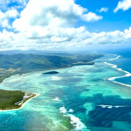 毛里求斯+鹿岛双体船巡游+蓝湾玻璃底船浮潜7日6晚私家团 毛里求斯+鹿岛双体船巡游+蓝湾玻璃底船浮潜7日6晚私家团