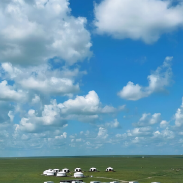 【新东方文旅·呼伦贝尔】夏季·7天6晚向往之旅|一站感受草原湿地湖泊森林河流+鄂温克非遗手作+蒙古族民俗体验+驯鹿亲密互动+蒙古袍换装+滑草骑马+草原小火车体验+篝火晚会 【新东方文旅·呼伦贝尔】夏季·7天6晚向往之旅|一站感受草原湿地湖泊森林河流+鄂温克非遗手作+蒙古族民俗体验+驯鹿亲密互动+蒙古袍换装+滑草骑马+草原小火车体验+篝火晚会