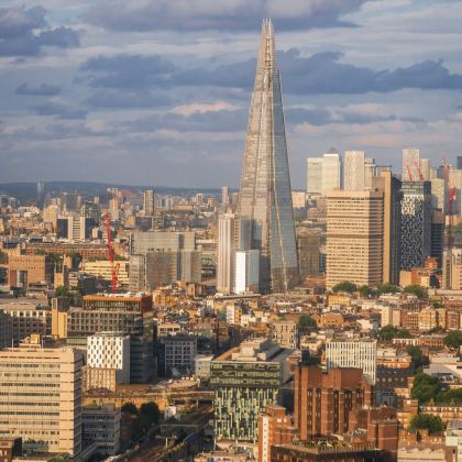 英国12日10晚私家团 英国12日10晚私家团