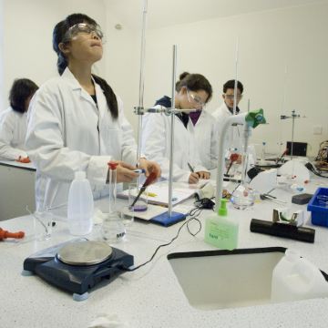 优选夏校 · 英国剑桥文理中学科技探索夏校15天【本校STEM老师执教+STEM英文课+专家研讨会】【基于工作坊的STEM探索+15人小班化导师制+国际同龄人组队】【探访国家航天中心+科学博物馆+计算机博物馆】14-17岁,独立营 优选夏校 · 英国剑桥文理中学科技探索夏校15天【本校STEM老师执教+STEM英文课+专家研讨会】【基于工作坊的STEM探索+15人小班化导师制+国际同龄人组队】【探访国家航天中心+科学博物馆+计算机博物馆】14-17岁,独立营