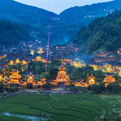 贵州贵阳+黄果树景区+荔波小七孔景区+西江千户苗寨+肇兴侗寨+岜沙苗寨+镇远古城6日5晚拼小团 贵州贵阳+黄果树景区+荔波小七孔景区+西江千户苗寨+肇兴侗寨+岜沙苗寨+镇远古城6日5晚拼小团