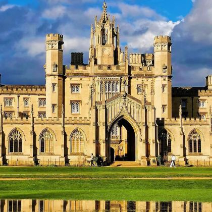 法国巴黎卢浮宫+图尔7日5晚私家团 法国巴黎卢浮宫+图尔7日5晚私家团