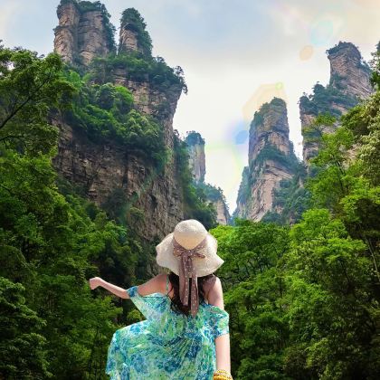 长沙+韶山旅游区+张家界+芙蓉镇+凤凰6日5晚私家团 长沙+韶山旅游区+张家界+芙蓉镇+凤凰6日5晚私家团