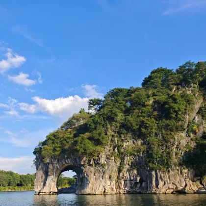 中国广西桂林象鼻山景区漓江5日4晚跟团游 中国广西桂林象鼻山景区漓江5日4晚跟团游