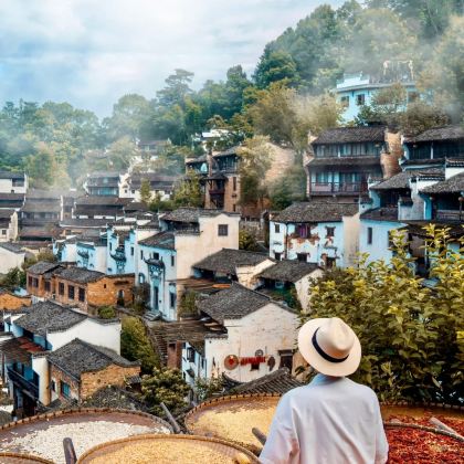 江西南昌+庐山+景德镇+三清山+婺源+井冈山7日6晚跟团游 江西南昌+庐山+景德镇+三清山+婺源+井冈山7日6晚跟团游