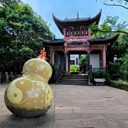 黄山+西溪南古村落+塔川古树林+齐云山景区+宏村景区+徽州古城5日4晚私家团 黄山+西溪南古村落+塔川古树林+齐云山景区+宏村景区+徽州古城5日4晚私家团