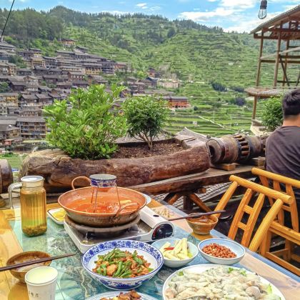 西江千户苗寨+荔波小七孔景区+肇兴侗寨+堂安梯田+岜沙苗寨+镇远古城+梵净山5日4晚拼小团 西江千户苗寨+荔波小七孔景区+肇兴侗寨+堂安梯田+岜沙苗寨+镇远古城+梵净山5日4晚拼小团