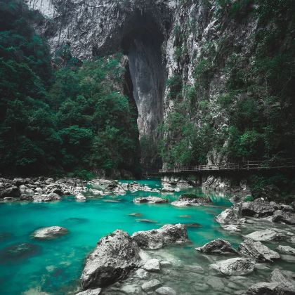 贵州贵阳+荔波+梵净山+黄果树景区+西江千户苗寨+镇远古城+中国天眼景区7日6晚私家团 贵州贵阳+荔波+梵净山+黄果树景区+西江千户苗寨+镇远古城+中国天眼景区7日6晚私家团