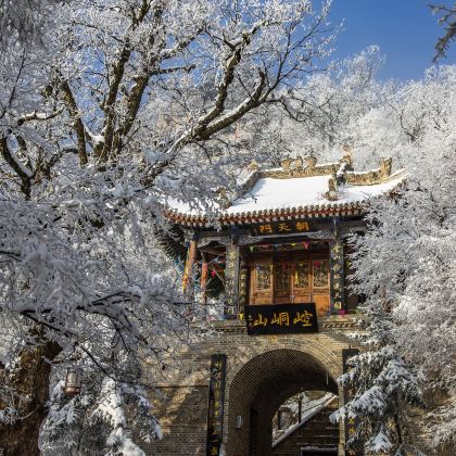 天水+麦积山石窟+崆峒山+兰州水墨丹霞旅游景区5日4晚私家团 天水+麦积山石窟+崆峒山+兰州水墨丹霞旅游景区5日4晚私家团