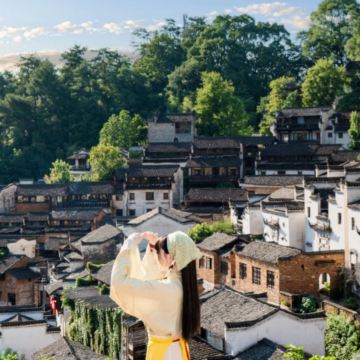 江西三清山+望仙谷+庐山+景德镇+婺源5日4晚跟团游 江西三清山+望仙谷+庐山+景德镇+婺源5日4晚跟团游