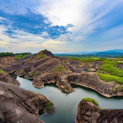 中国湖南衡阳南岳衡山风景名胜区+东江湖旅游区+高椅岭旅游区+莽山五指峰景区+丹霞山7日6晚跟团游 中国湖南衡阳南岳衡山风景名胜区+东江湖旅游区+高椅岭旅游区+莽山五指峰景区+丹霞山7日6晚跟团游