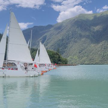 成都+折多山+怒江72拐+雅鲁藏布大峡谷+布达拉宫10日9晚自由行 成都+折多山+怒江72拐+雅鲁藏布大峡谷+布达拉宫10日9晚自由行