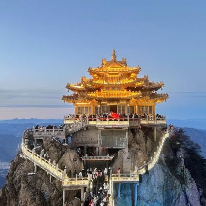 老君山景区+云台山风景名胜区+万仙山景区+中华影视村-郭亮村+白马寺+龙门石窟+清明上河园+少林寺7日6晚跟团游 老君山景区+云台山风景名胜区+万仙山景区+中华影视村-郭亮村+白马寺+龙门石窟+清明上河园+少林寺7日6晚跟团游