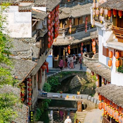 南昌+庐山+景德镇+婺源+三清山+井冈山8日7晚跟团游 南昌+庐山+景德镇+婺源+三清山+井冈山8日7晚跟团游