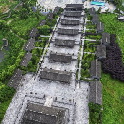 黄果树景区+织金洞+阿西里西韭菜坪7日6晚拼小团 黄果树景区+织金洞+阿西里西韭菜坪7日6晚拼小团