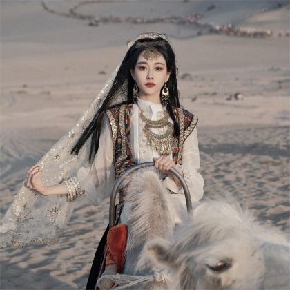 青海湖+莫高窟+察尔汗盐湖+黑独山+可可西里国家级自然保护区+西宁9日8晚拼小团 青海湖+莫高窟+察尔汗盐湖+黑独山+可可西里国家级自然保护区+西宁9日8晚拼小团