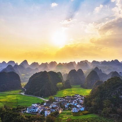 贵州贵阳+黄果树景区+万峰林景区+马岭河峡谷景区+青岩古镇+乌蒙大草原5日4晚拼小团 贵州贵阳+黄果树景区+万峰林景区+马岭河峡谷景区+青岩古镇+乌蒙大草原5日4晚拼小团