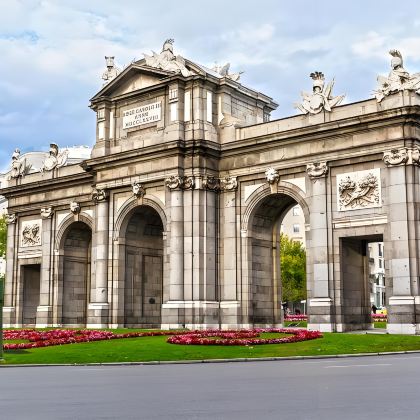 西班牙6日4晚私家团 西班牙6日4晚私家团