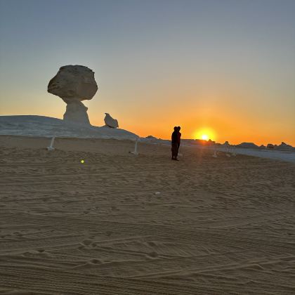 White Desert2日1晚跟团游 White Desert2日1晚跟团游