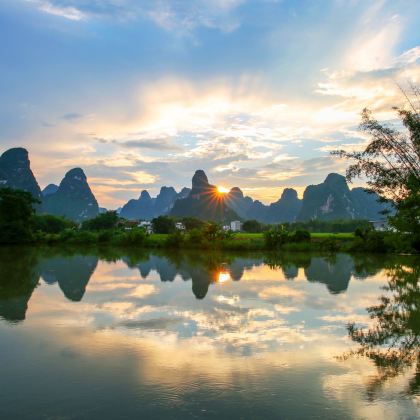 广西南宁+凤山+巴马+德天瀑布+通灵峡谷+北海7日6晚跟团游 广西南宁+凤山+巴马+德天瀑布+通灵峡谷+北海7日6晚跟团游