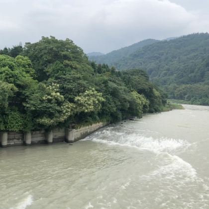 三星堆博物馆+都江堰景区+青城山+成都大熊猫繁育研究基地+瓦屋山风景区+峨眉山+乐山大佛7日6晚私家团 三星堆博物馆+都江堰景区+青城山+成都大熊猫繁育研究基地+瓦屋山风景区+峨眉山+乐山大佛7日6晚私家团
