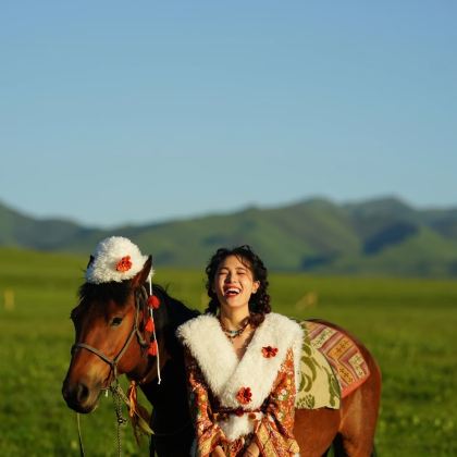 甘肃兰州+扎尕那+若尔盖花湖生态旅游区+黄河九曲第一湾+桑科草原6日5晚私家团 甘肃兰州+扎尕那+若尔盖花湖生态旅游区+黄河九曲第一湾+桑科草原6日5晚私家团