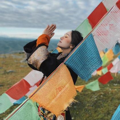 稻城亚丁+鱼子西+墨石公园景区+四姑娘山6日5晚私家团