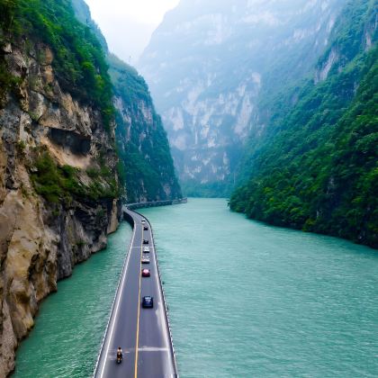 中国四川乐山峨眉山蜀南竹海6日5晚跟团游 中国四川乐山峨眉山蜀南竹海6日5晚跟团游