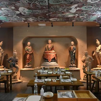 非遗民俗·敦煌壁画临摹半日亲子营【资深老师亲授+特色复制洞窟研习室+3H沉浸式体验亲手制作属于自己的敦煌壁画亲手调矿物颜料+探索传统技艺+亲子互动)】 非遗民俗·敦煌壁画临摹半日亲子营【资深老师亲授+特色复制洞窟研习室+3H沉浸式体验亲手制作属于自己的敦煌壁画亲手调矿物颜料+探索传统技艺+亲子互动)】