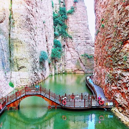 山西黎城黄崖洞文化旅游区+太行山大峡谷八泉峡景区2日1晚跟团游 山西黎城黄崖洞文化旅游区+太行山大峡谷八泉峡景区2日1晚跟团游