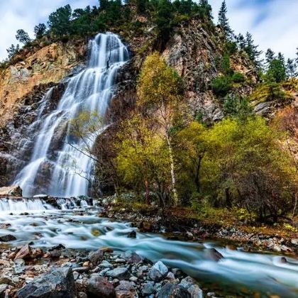 西宁+佑宁寺+彩虹部落土族园+油嘴湾花海+北山国家森林公园+扎碾公路+民和县喇家遗址博物馆+瞿昙寺+青海柳湾彩陶博物馆6日5晚私家团 西宁+佑宁寺+彩虹部落土族园+油嘴湾花海+北山国家森林公园+扎碾公路+民和县喇家遗址博物馆+瞿昙寺+青海柳湾彩陶博物馆6日5晚私家团