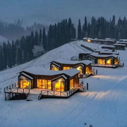 新疆乌鲁木齐+喀纳斯+禾木风景区+赛里木湖8日7晚拼小团 新疆乌鲁木齐+喀纳斯+禾木风景区+赛里木湖8日7晚拼小团