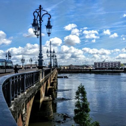 法国巴黎+图尔+利摩日+波尔多5日4晚私家团 法国巴黎+图尔+利摩日+波尔多5日4晚私家团