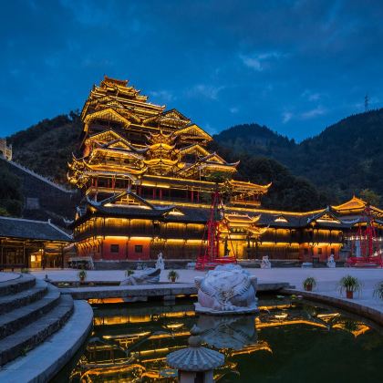 重庆+武隆区+彭水5日4晚拼小团 重庆+武隆区+彭水5日4晚拼小团