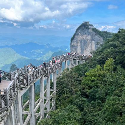 长沙+张家界+大峡谷+天门山+凤凰5日4晚跟团游 长沙+张家界+大峡谷+天门山+凤凰5日4晚跟团游