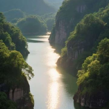 九曲溪竹筏漂流+《印象大红袍》演出+武夷山国家公园+泰宁+金湖+寨下大峡谷5日4晚私家团 九曲溪竹筏漂流+《印象大红袍》演出+武夷山国家公园+泰宁+金湖+寨下大峡谷5日4晚私家团