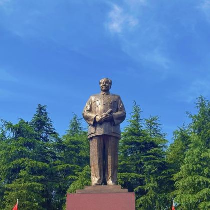 长沙+韶山+张家界+武陵源+大峡谷+天门山+凤凰6日5晚跟团游 长沙+韶山+张家界+武陵源+大峡谷+天门山+凤凰6日5晚跟团游